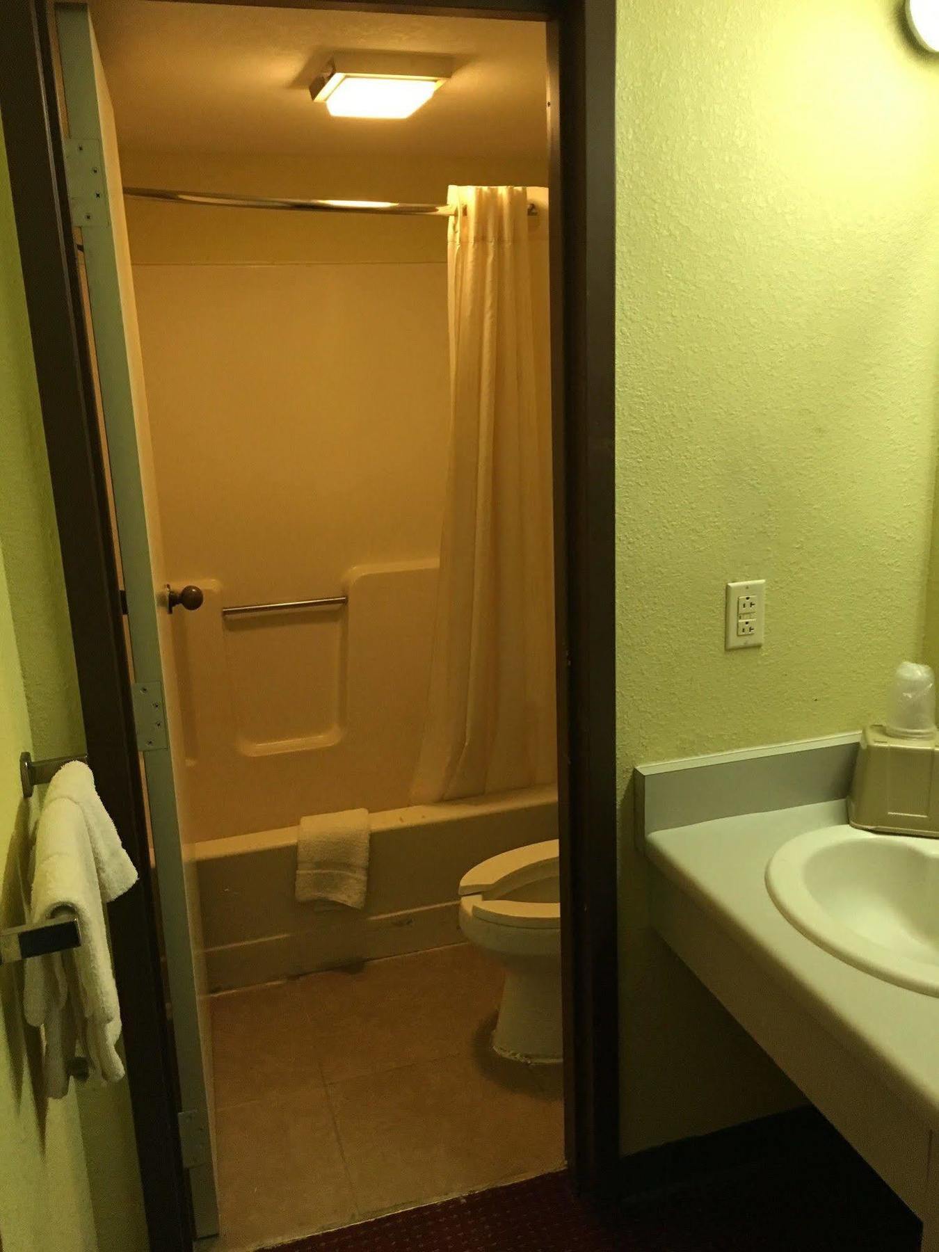 Executive Inn Pine Bluff Bagian luar foto